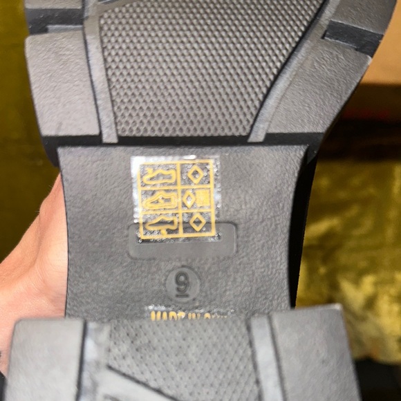 Black Chunky Chelsea Ankle Boots - Picture 5 of 6